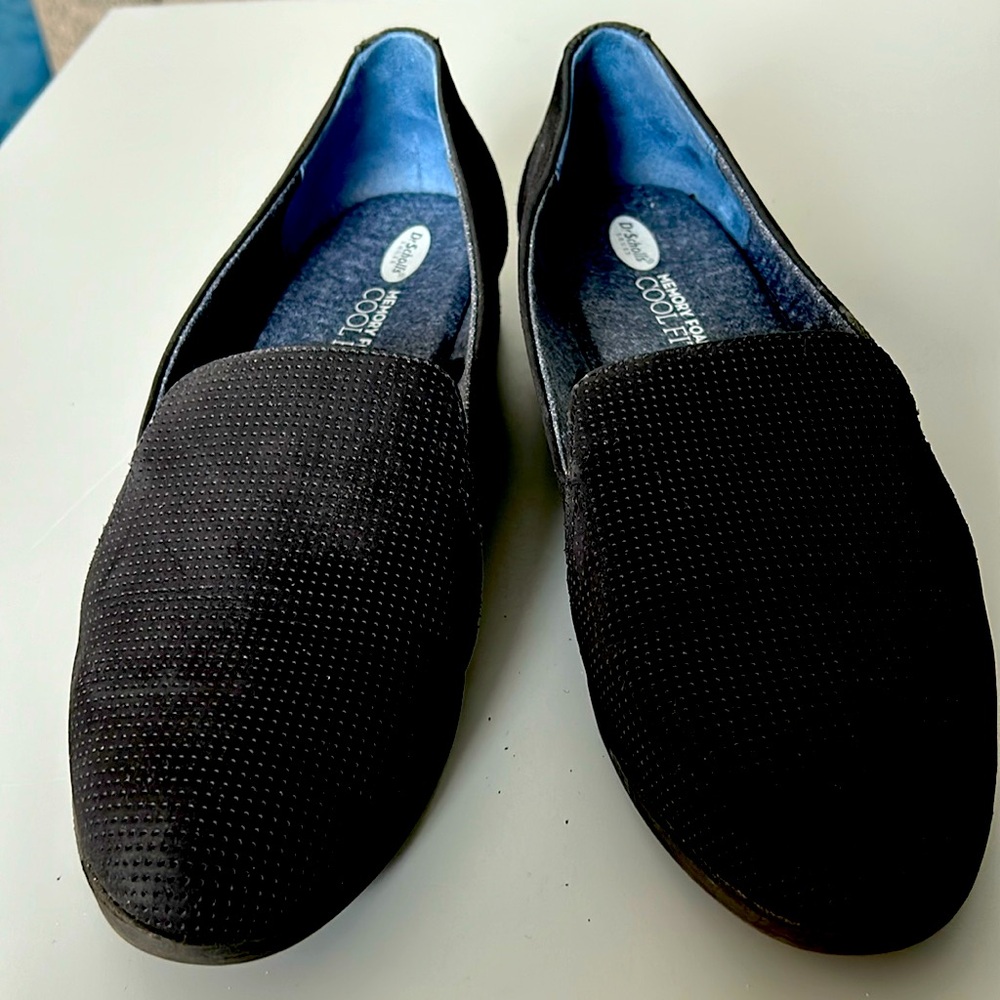 Gently worn Women’s Dr. Scholls suede shoes..